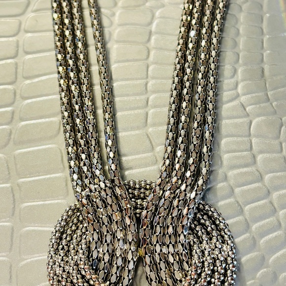 Sliver Necklace - Picture 2 of 4